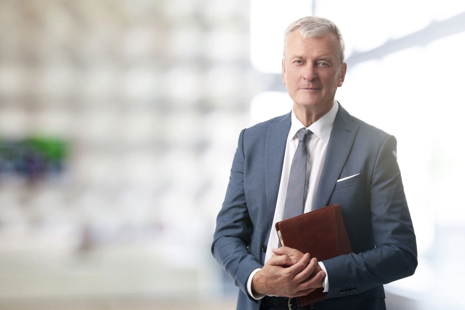 Bewerbungsfoto Ja Oder Nein 2022 Bewerbungsfoto: Perfektes Bild für Ihre Bewerbung - Ja oder Nein? Tipps