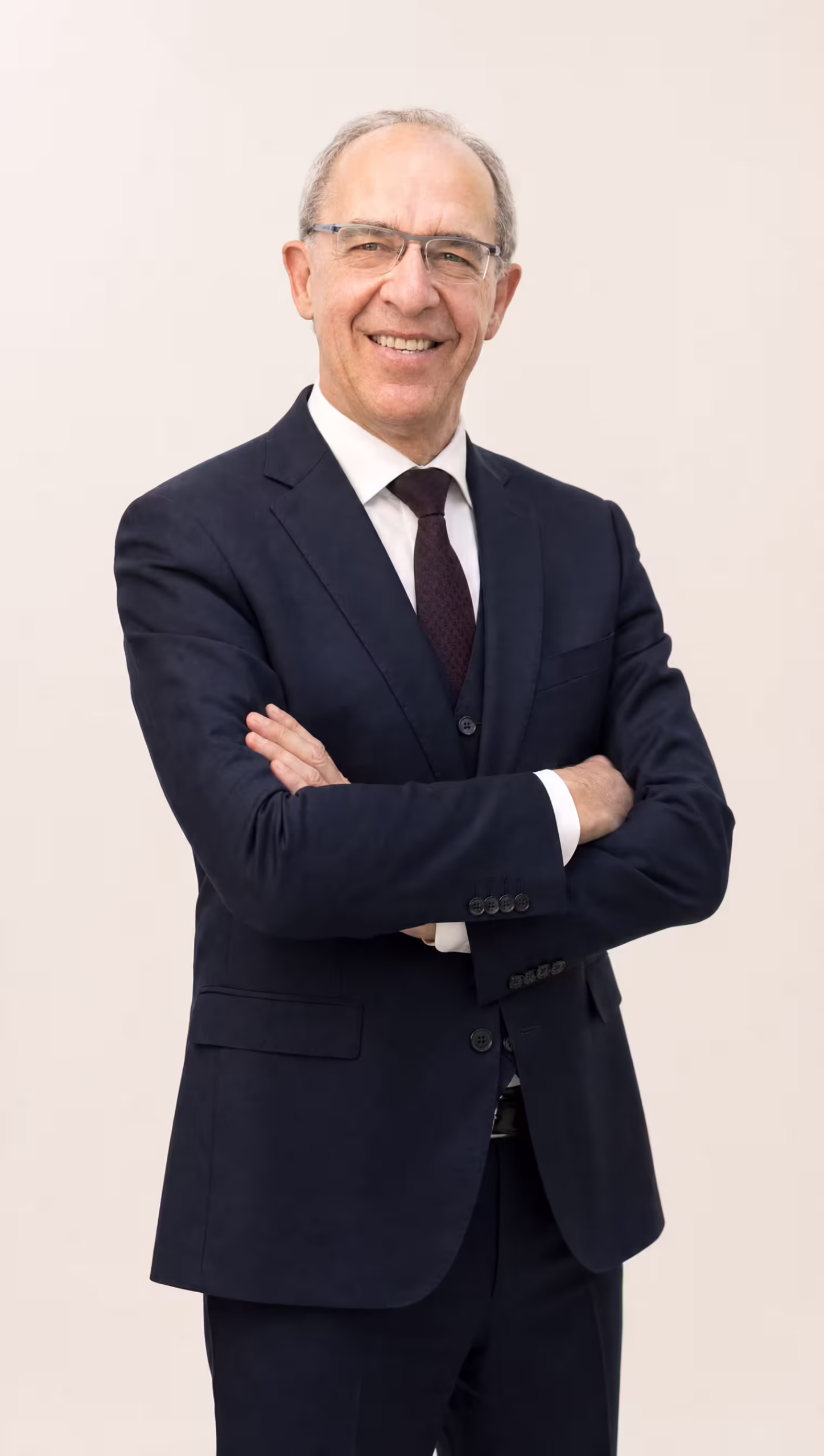 Roland Trost, Ansprechpartner für Arbeitszeugnisse für Geschäftsführer und C-Level bei Professionell Bewerben